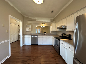 916 S Lake Cir in Chesapeake, VA - Building Photo - Building Photo