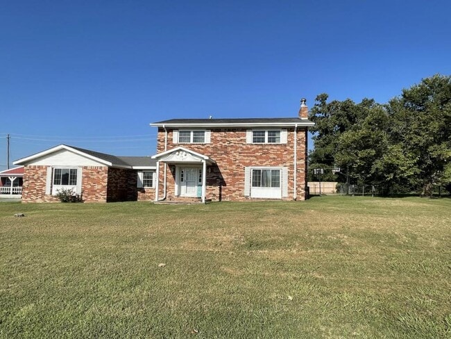 1551 N Heritage Ln in Tahlequah, OK - Building Photo - Building Photo