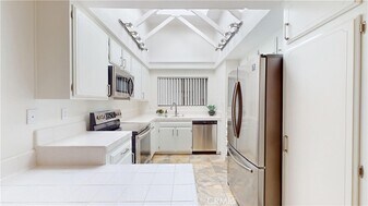 5357 Algarrobo, Unit Q in Laguna Woods, CA - Building Photo