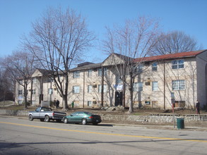 Price Avenue Apartments in Cincinnati, OH - Building Photo - Building Photo