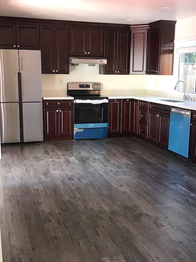 951 Pullman Ct in Concord, CA - Building Photo - Building Photo