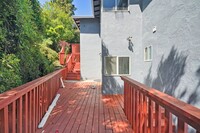 8132 Sterling Dr in Oakland, CA - Building Photo - Building Photo