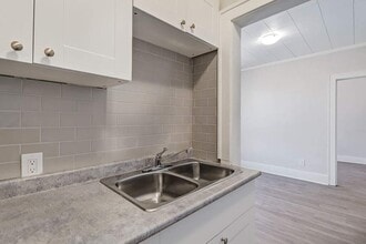 Granville Apartments in Regina, SK - Building Photo - Building Photo