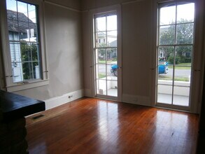 220 Amelia St in Gretna, LA - Building Photo - Building Photo