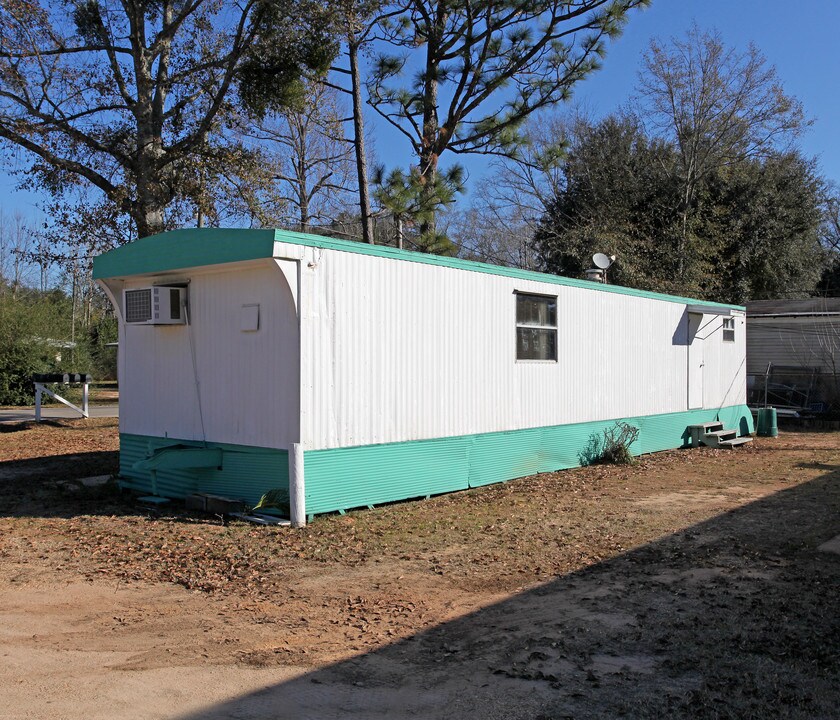 709 W Hannah St in Pensacola, FL - Building Photo