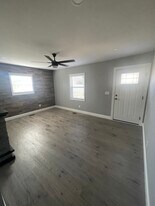 916 9th St NE in Hickory, NC - Building Photo