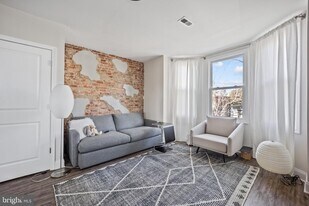 306 E Front St in Media, PA - Building Photo