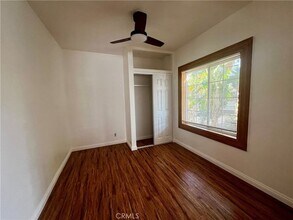 609 Camulos St in Los Angeles, CA - Foto de edificio - Building Photo