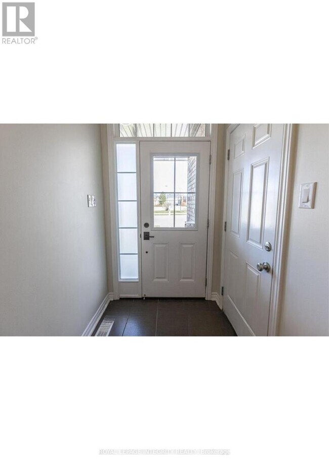 2435 River Mist Rd in Ottawa, ON - Building Photo - Building Photo