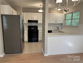 3710 Burntwood Ct in Charlotte, NC - Building Photo - Building Photo