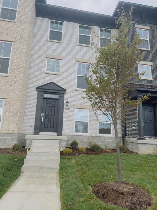 4883 Gilet Dr in Noblesville, IN - Building Photo