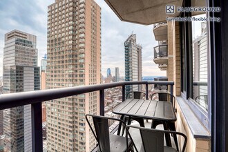 235 W 48th St in New York, NY - Building Photo - Building Photo