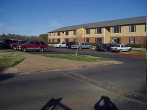 Rose Valley Apartments in Tyler, TX - Building Photo - Building Photo