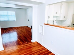 Downtown Living With A Capitol View! in Baton Rouge, LA - Building Photo - Building Photo