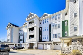 13901 Belle Chasse Blvd in Laurel, MD - Building Photo - Building Photo