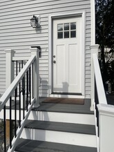 2 Cottage St-Unit -2 in Stoneham, MA - Foto de edificio - Building Photo