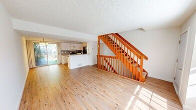 5127 Singleton Dr in Hilliard, OH - Building Photo - Building Photo