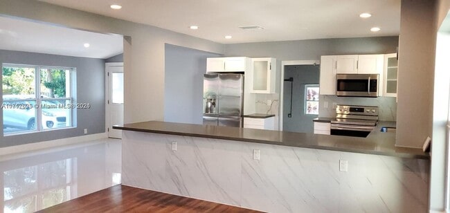 138 NE 109th St in North Miami, FL - Foto de edificio - Building Photo