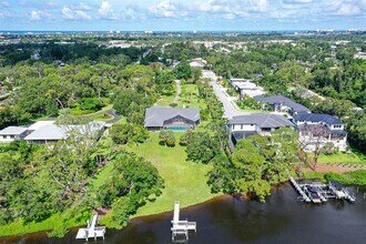4935 Riverwood Ave in Sarasota, FL - Building Photo - Building Photo