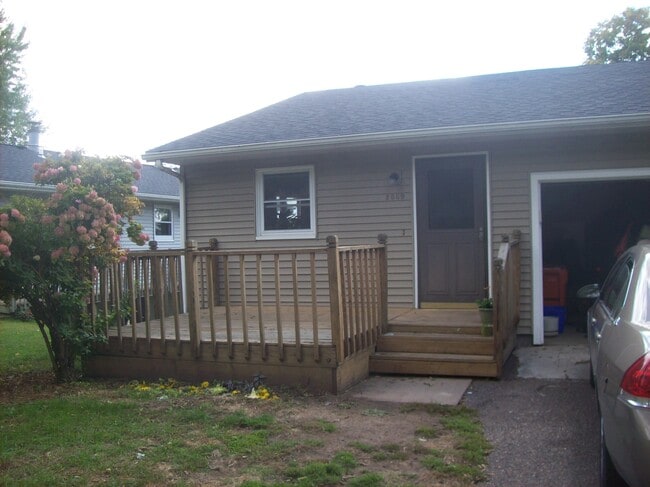property at 2009 Cleveland St
