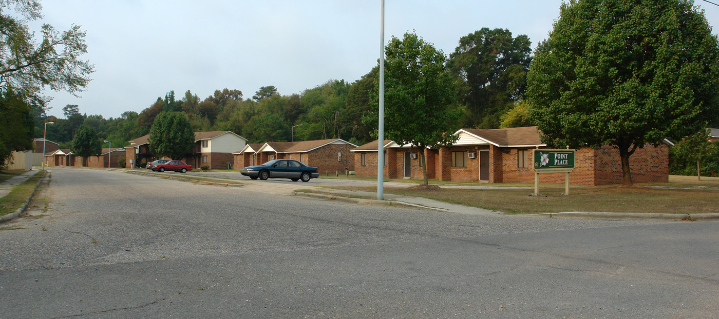 Point Place in Fayetteville, NC - Building Photo