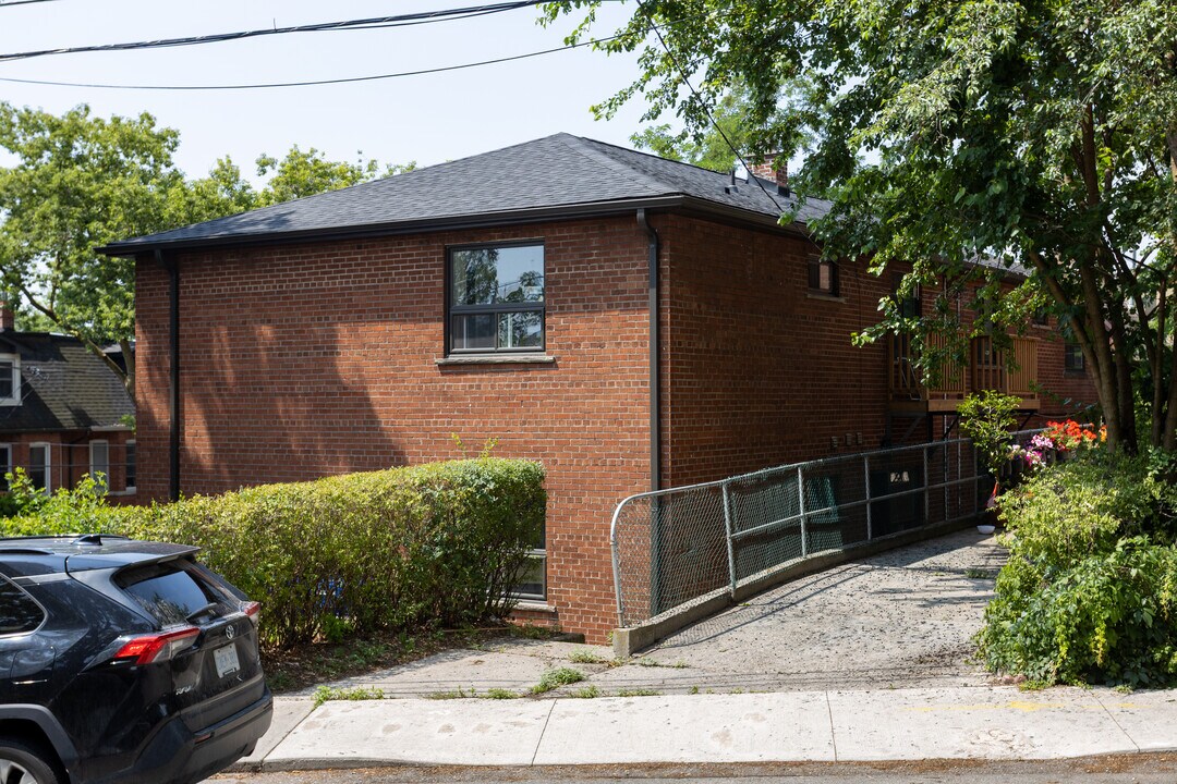 24 Indian Road Cres in Toronto, ON - Building Photo