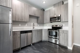 Insley Apartments in Portland, OR - Building Photo - Interior Photo