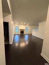 2625 E 56th Ct in Davenport, IA - Building Photo - Building Photo