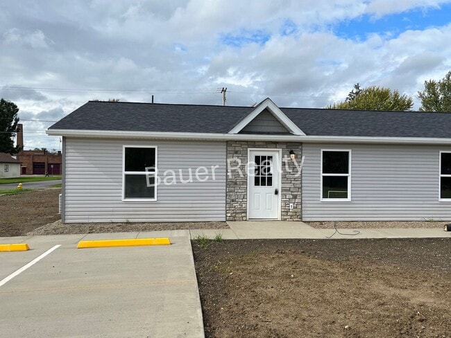property at 111-115 E Pearl St