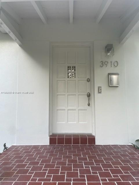 3910 Monserrate St in Coral Gables, FL - Foto de edificio - Building Photo