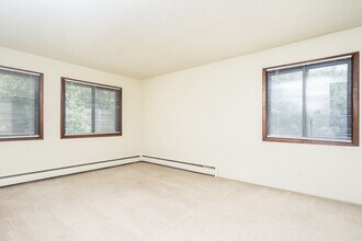 Yale Place in Minneapolis, MN - Building Photo - Interior Photo