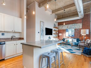 1735 N Paulina St in Chicago, IL - Foto de edificio - Building Photo