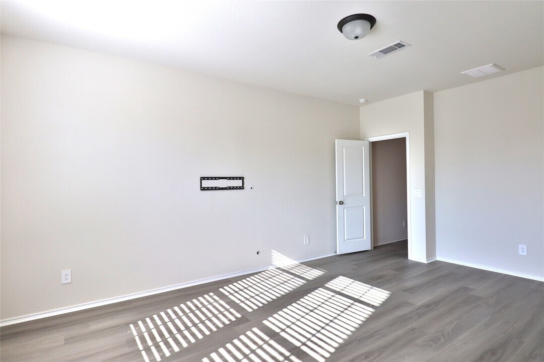 10506 Blankiet Ln. in Houston, TX - Building Photo