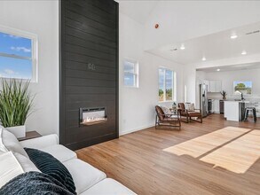 1507 Duncan Dr in Muscatine, IA - Building Photo - Building Photo