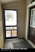 423 Pearl St, Unit #1 in Lansing, MI - Foto de edificio - Building Photo