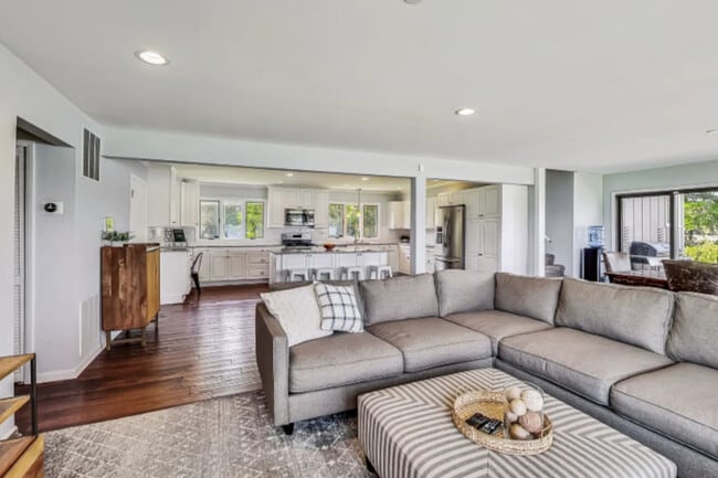 36856 N Hickory Ct in Ingleside, IL - Building Photo - Building Photo