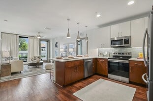 Cortland Westshore in Tampa, FL - Building Photo