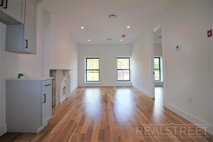 436 Pulaski Street in Brooklyn, NY - Building Photo - Floor Plan