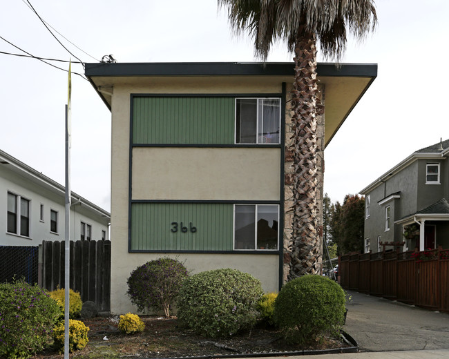 366 45th St in Oakland, CA - Foto de edificio - Building Photo