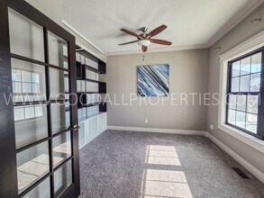 16641 Maple St in Clive, IA - Building Photo - Building Photo