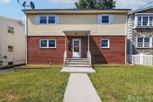 111 Emerson St, Unit 1 in Carteret, NJ - Building Photo