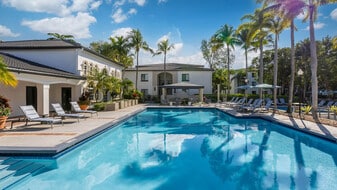 Marela Apartments in Pembroke Pines, FL - Building Photo