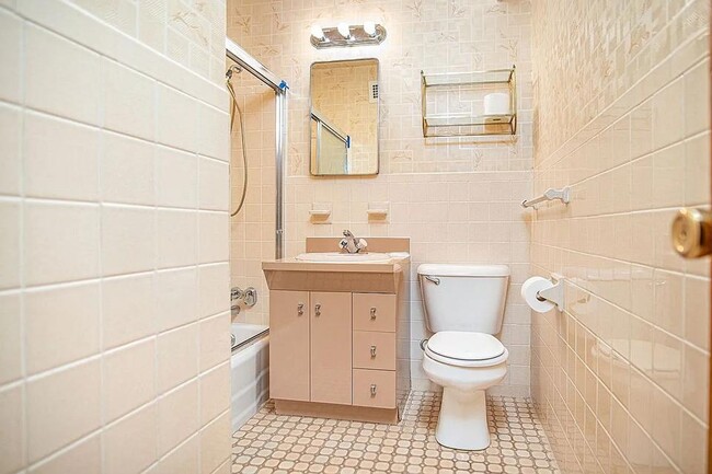 464 Neptune Ave in Brooklyn, NY - Building Photo - Building Photo