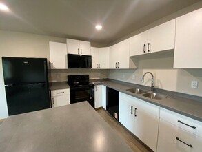 SunHill in Bryant, SD - Foto de edificio - Building Photo