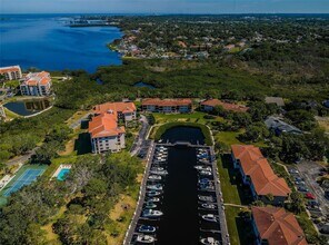 1805 Mariner Dr in Tarpon Springs, FL - Building Photo - Building Photo