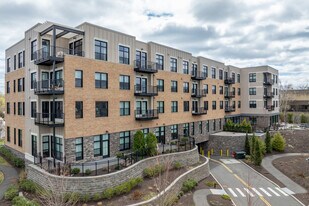 Waterstone On High Ridge in Stamford, CT - Building Photo