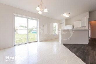 11092 Vanessa Ave in Englewood, FL - Foto de edificio - Building Photo