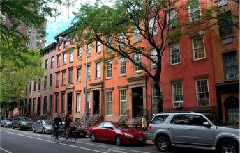 119 Bank St-Unit -#G1 in New York, NY - Building Photo - Building Photo