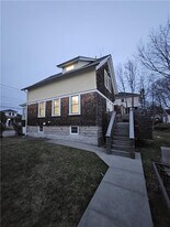 138 Martin St in East Providence, RI - Building Photo