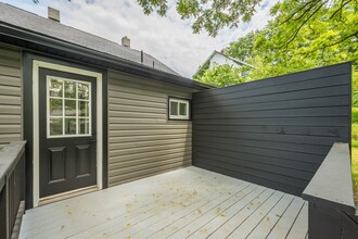 27 Rowe St in Rural Ridge, PA - Building Photo - Building Photo